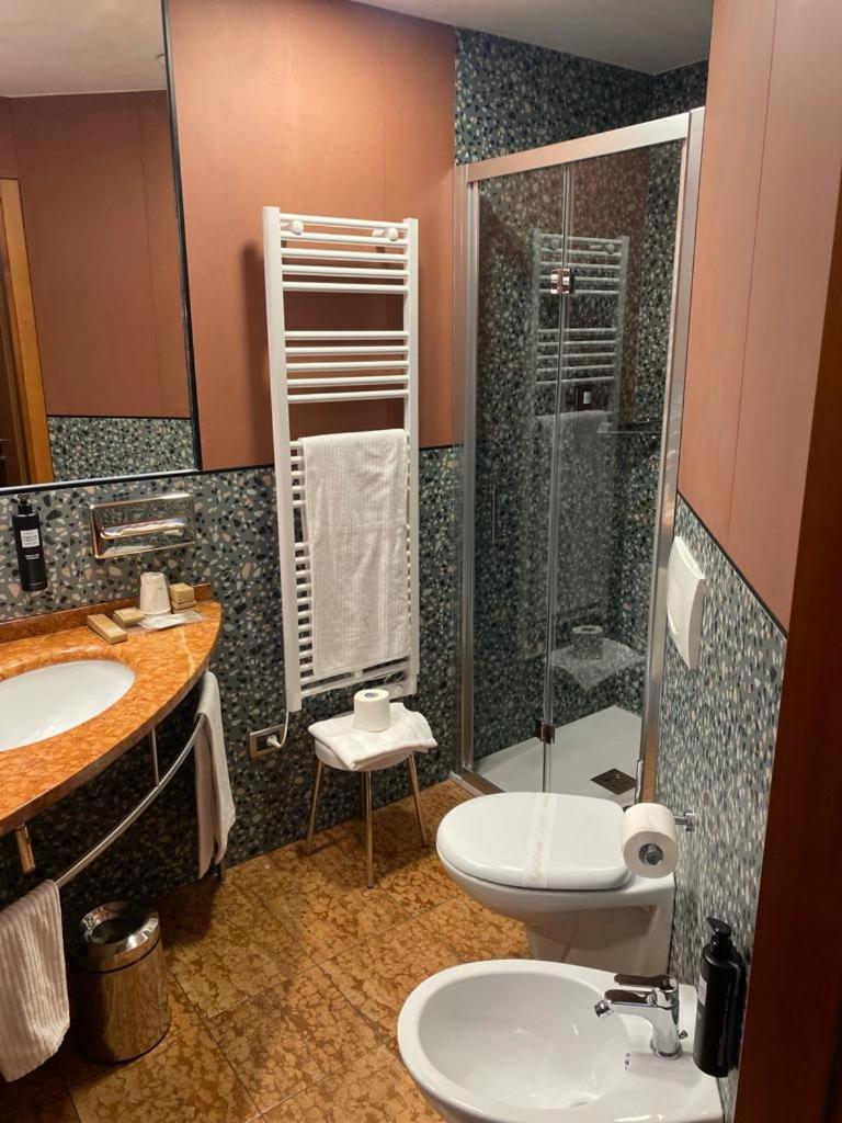 Western Fiera Hotel 4*